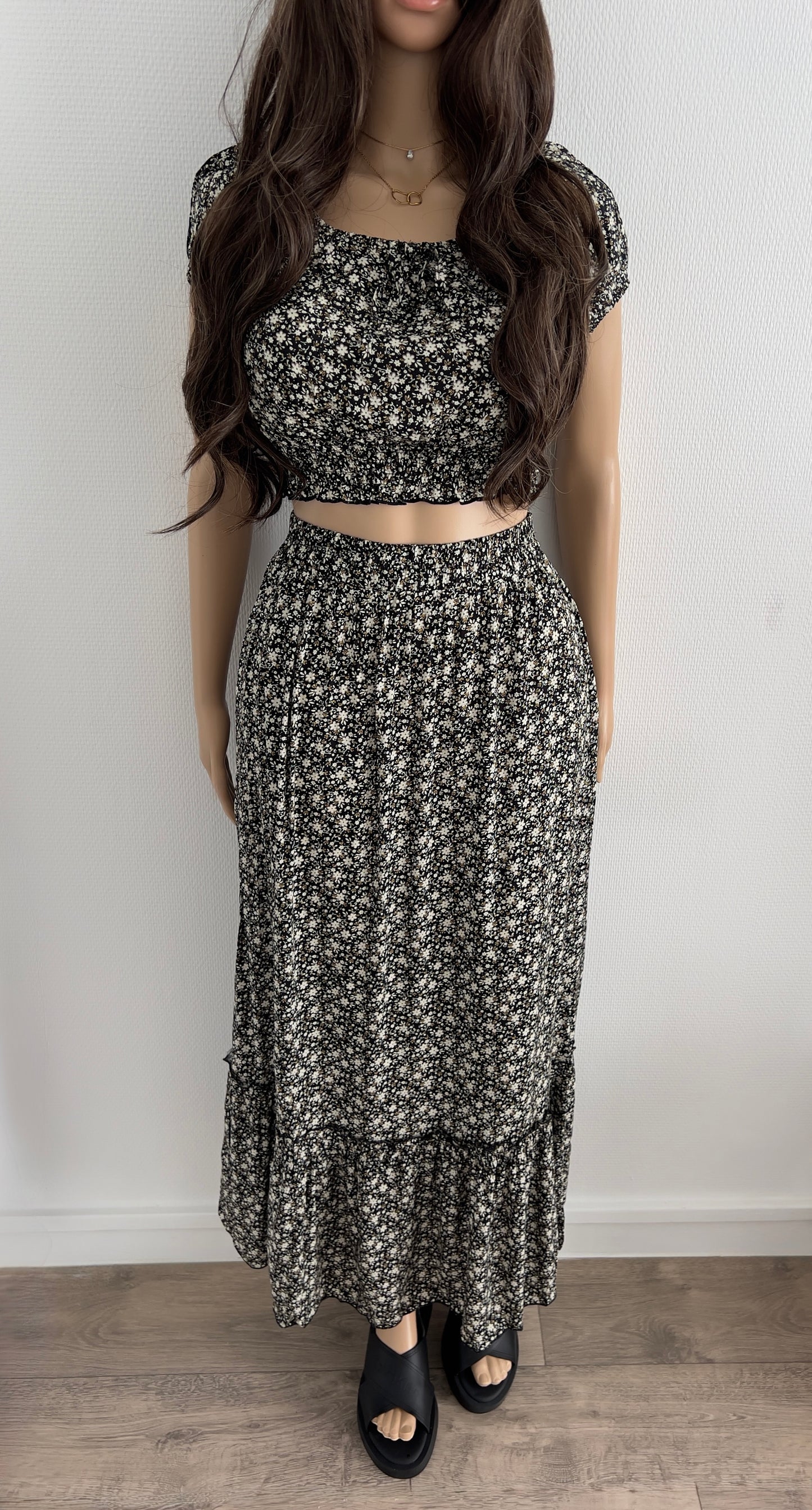 Ensemble Fleuri “Lina” – Noir & Beige
