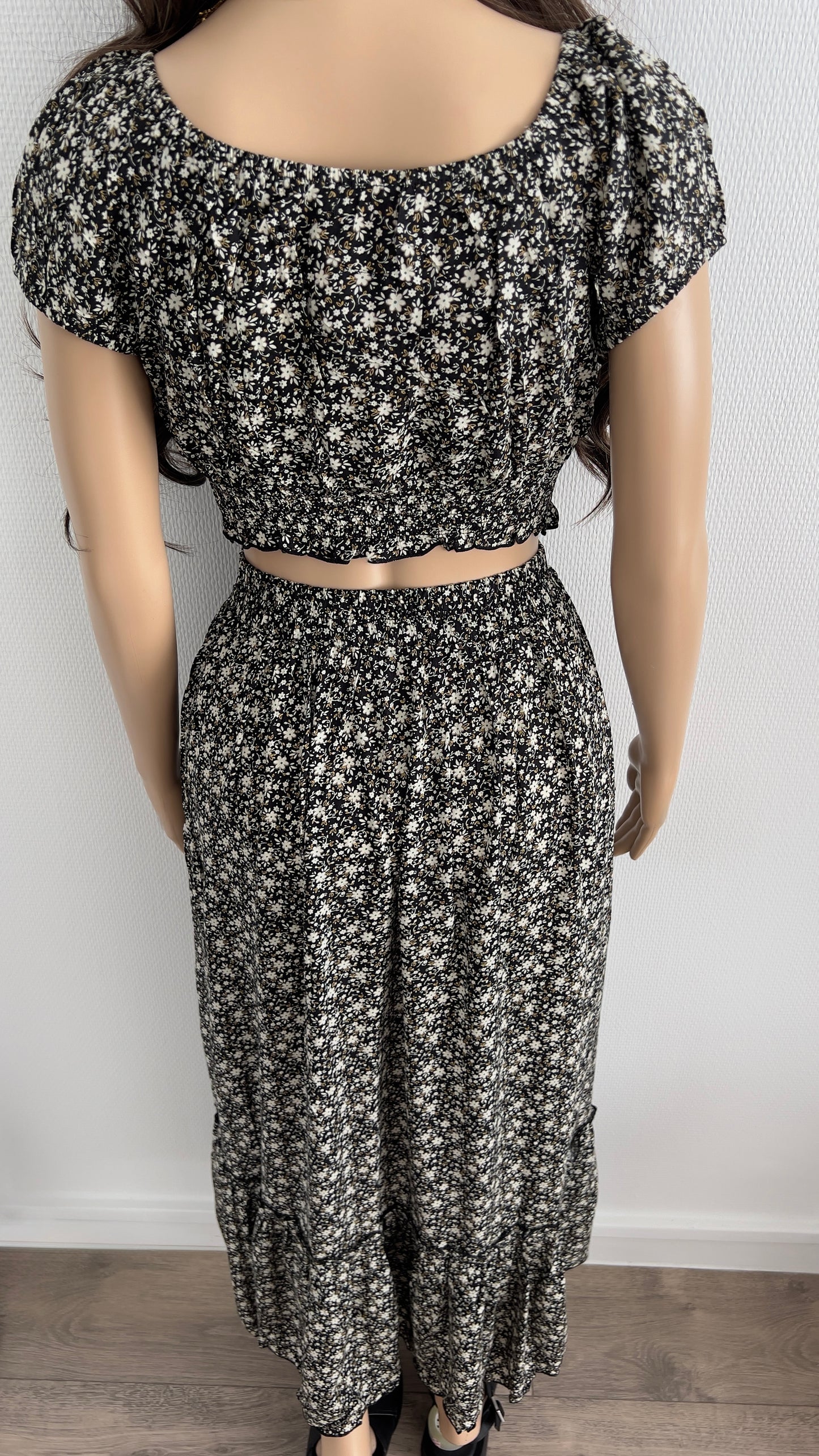 Ensemble Fleuri “Lina” – Noir & Beige